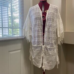 Zara Trafaluc women ivory crochet fringed kimono style cover up. Size M. Used.